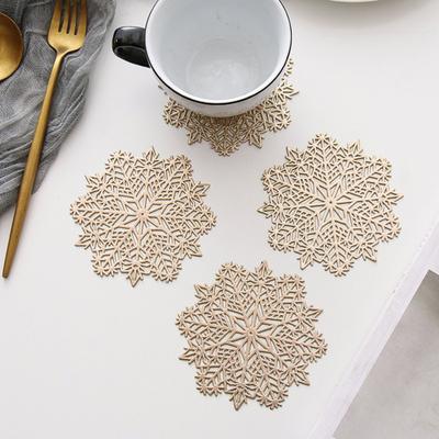 Tassenuntersetzer, Tassenunterlage, ausgehöhltes Design, rutschfest, dekorativ, Weihnachts-Schneeflocken-Tischset, Tischset-Dekoration