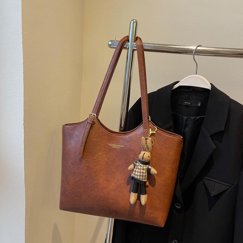 Versatile Retro Texture Leather Tote Bag for Women - High-End Feel, Light Luxury Single Shoulder Design