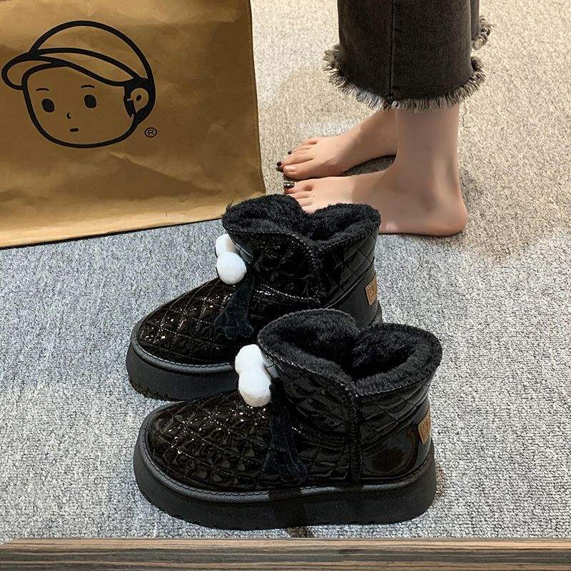 

Милые мультяшные теплые утолщенные бархатные зимние ботинки женские зимние новые корейская версия универсальные толстоподошвенные маффины короткие ботинки 40 чёрный