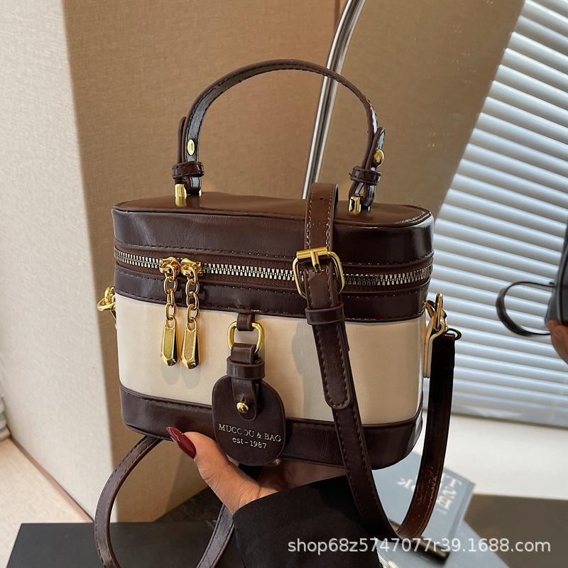 Fashion super hot small bag women 2025 new high-end versatile messenger bag spring and summer fashion portable box bag