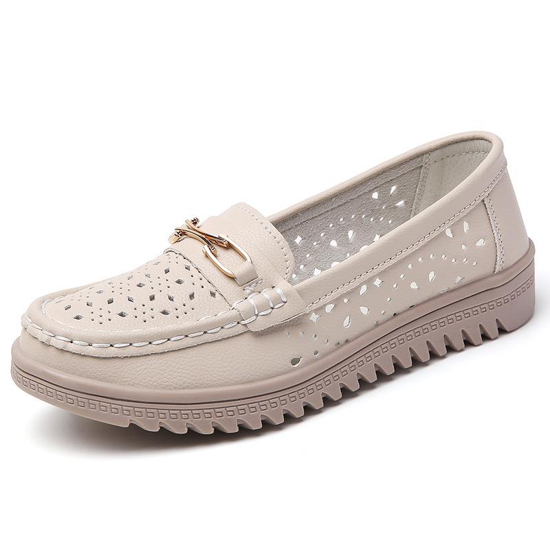 Leather mother shoes hollow breathable beef tendon soft sole middle old pedal Doudou shoes are not tired women's shoes