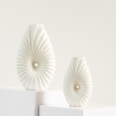 Gegolfde Puntige Tuit Bloemeninzet Creatieve Keramische Vaas Hoogwaardig Ornament Huis Desktop Eenvoudige Zachte Decoratie