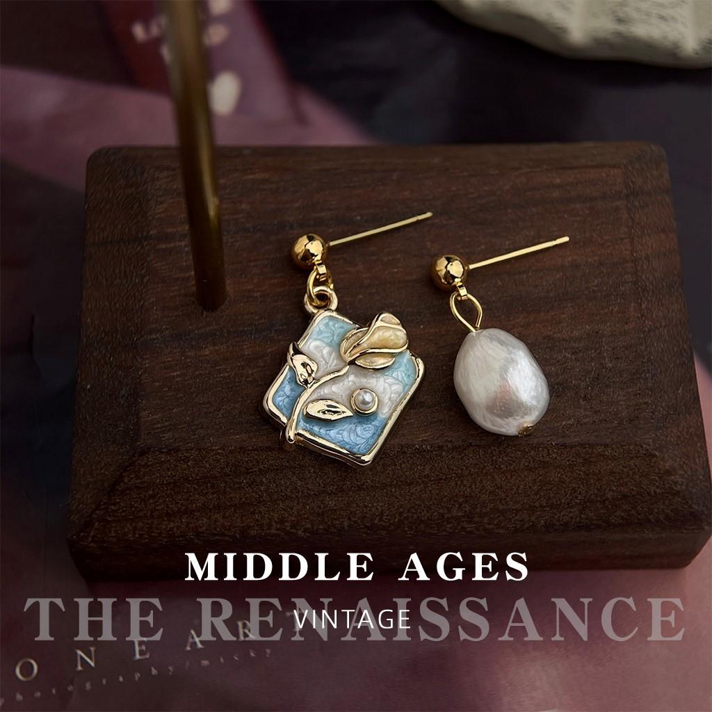 

~ Medieval French Baroque Freshwater Pearl Earrings AB Drip Glaze Retro Literary and Art Earrings