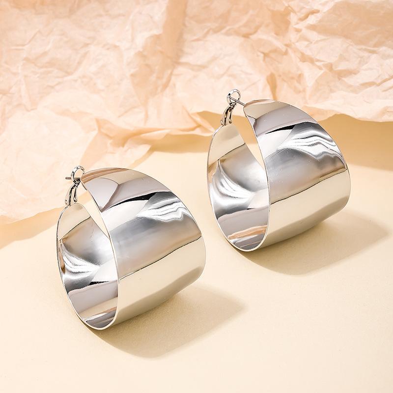 Chic Huggie Hollow Gold Color Hoop Earrings for Women Trendy Female Wide Circle Punk Smooth Earrings Statement Jewelry