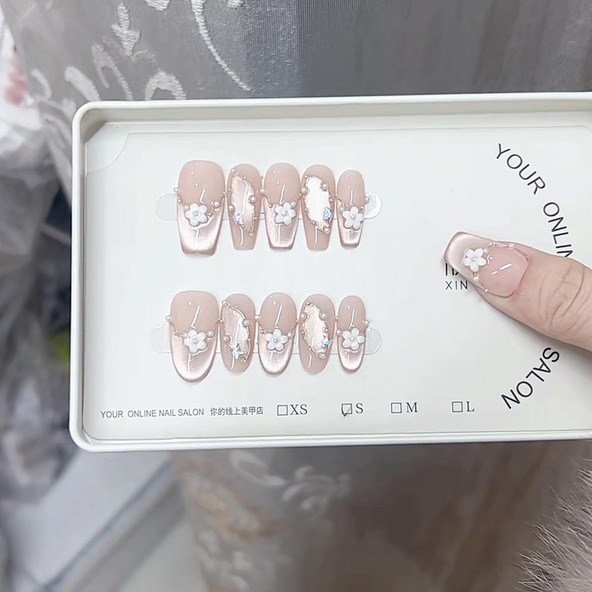 

Чисто ручная работа Фототерапия Носимые Арсенал Кошачий глаз Трехмерный цветок Многоразовый патч для нейл-арта large L