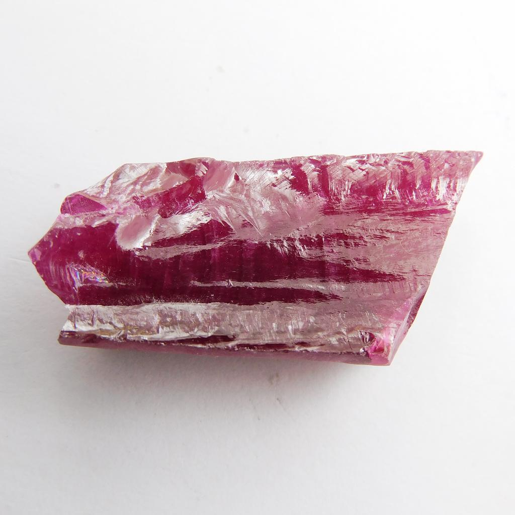 ZERTIFIZIERTER 40 Karat Roter Roher Natürlicher Rubin Unbeschnittener Roher Seltenes Lose Edelstein