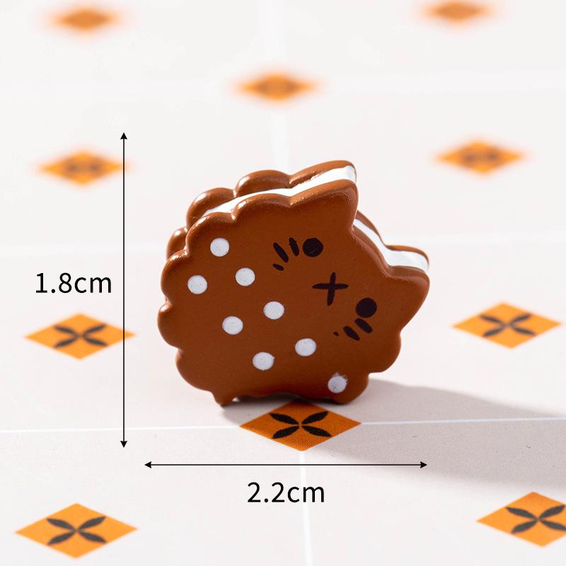 Micro-landscape Cute Dessert Cookie Burger Ice Cream Food Cat Doll House Tabletop Decoration Widget