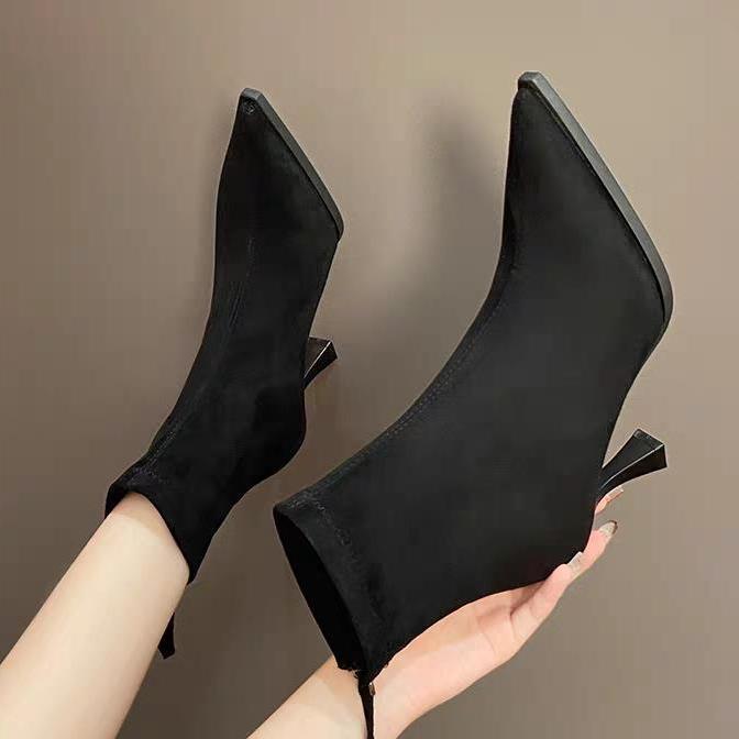 2025 ОсеньЗима Леопардовый Принт Ботильоны на Шпильке - Сексуальный Стиль Богини с Задней Молнией и Заостренным Носком 7 cm Heel 4170₽