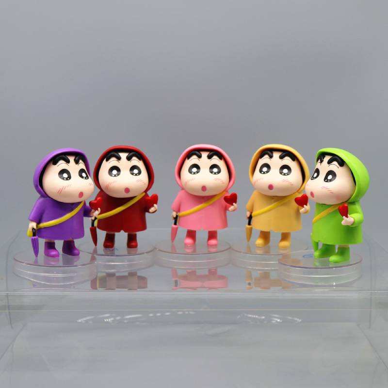 5pcs Shin Crayon Chan Raincoat Figure With Heart Car Desktop Decoration Ornament