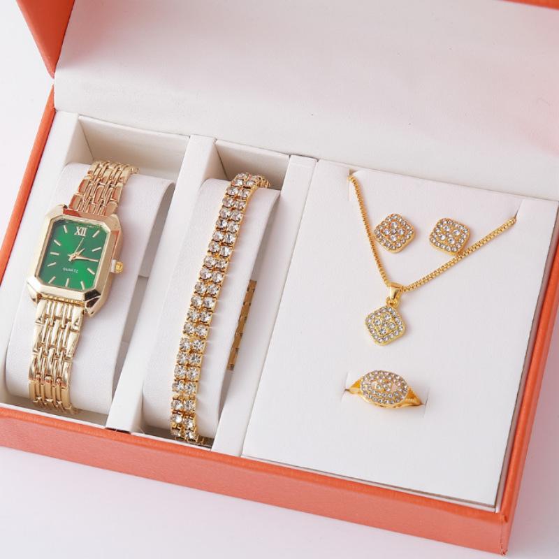 Love Square Fashion Bracelet Watch Popular Alloy Set Women'S Watch