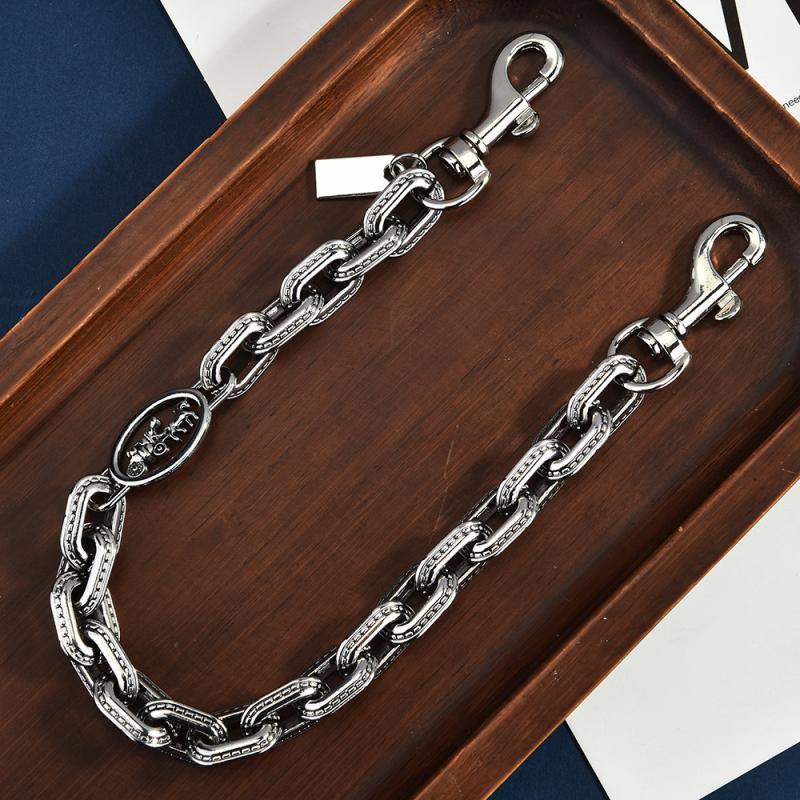 Versatile Metal Keychain For Women Trendy Messenger Bag Chain Creative Cute Bag Pendant Decoration Accessories Gifts