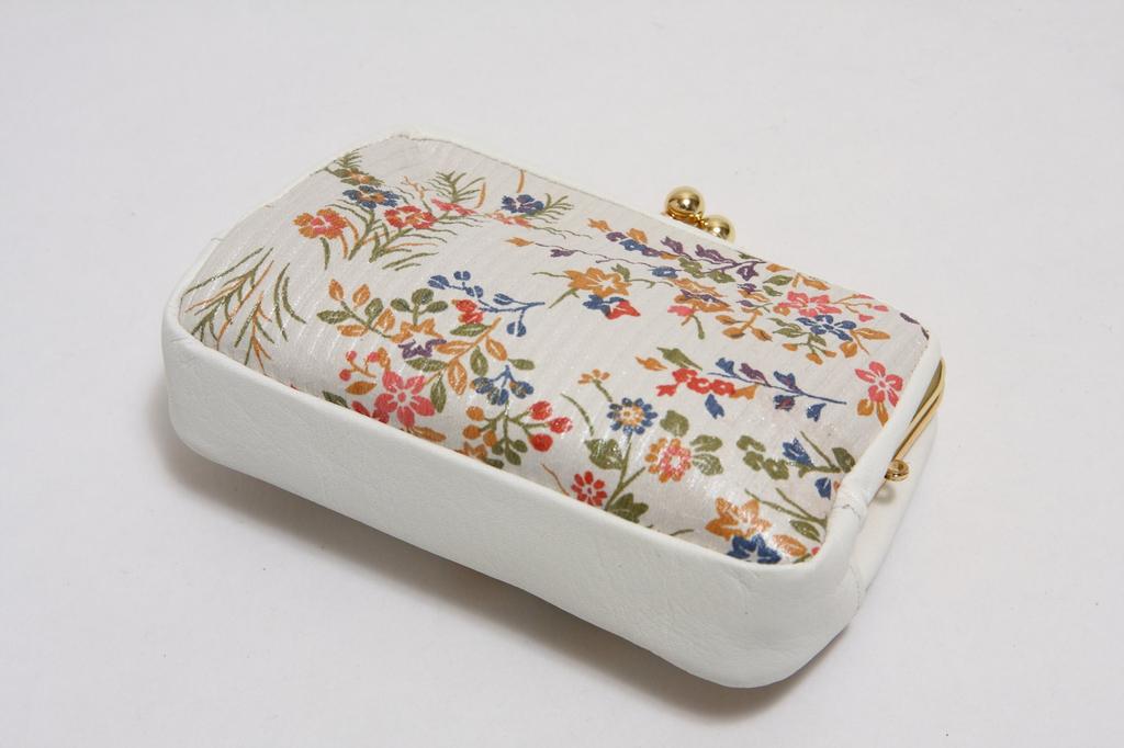 Hasegawa Prawdziwa Skóra Złota Klamra Sarasa Portfel z Kieszonką na Monety Wyprodukowano w Biała Portmonetka, Japonia,