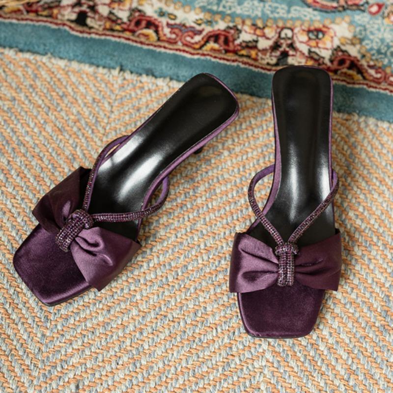 Fashion New Style Slip-on Slippers Women's Fashion Square Head Open Toe Crystal Thin Strap Anti-slip Wear-resistant Sandals
