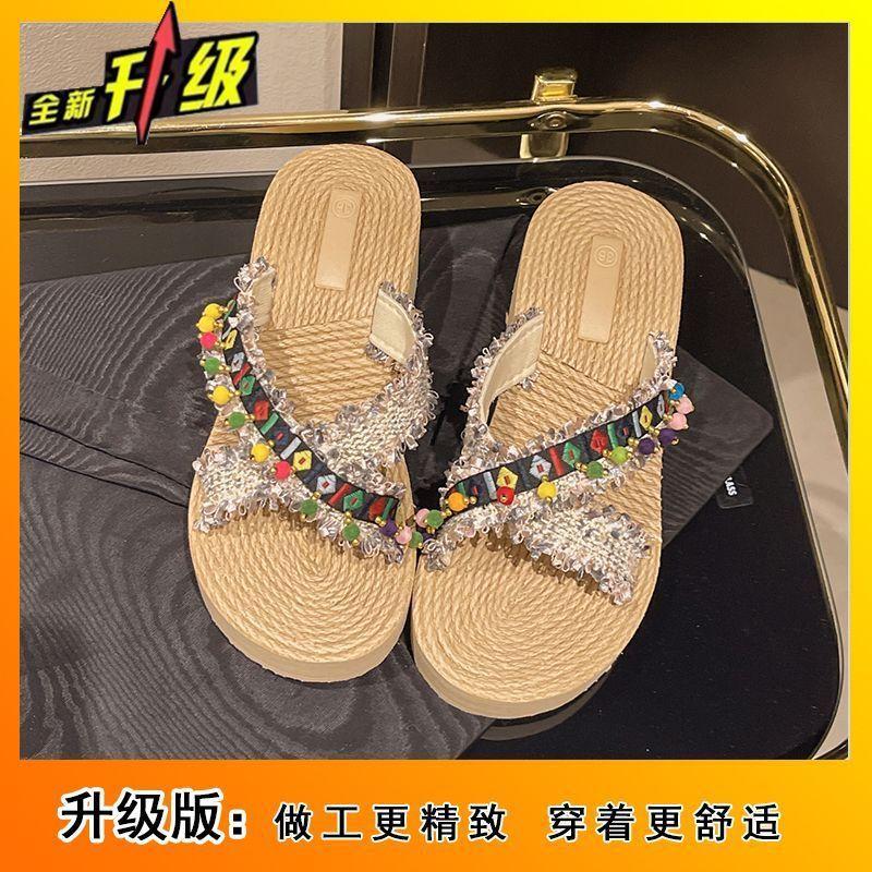 Small lightweight non-slip thick-soled cool slippers vacation beach shoes women's 2025 summer new slippers women's outer wear
