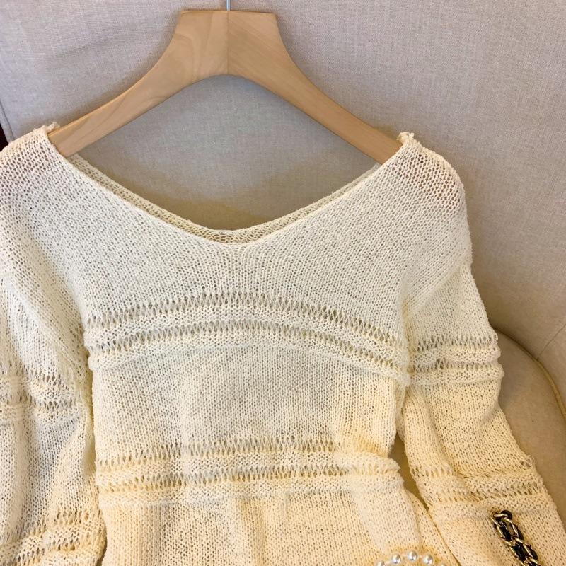 Knitted sweater women's autumn new design sense loose and thin sweater top trendy