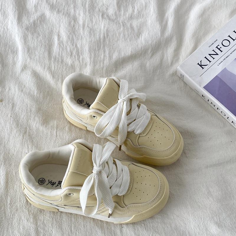 

Thick baseplate shoes women s new spring and autumn casual versatile niche light sports trendy bread shoes 40