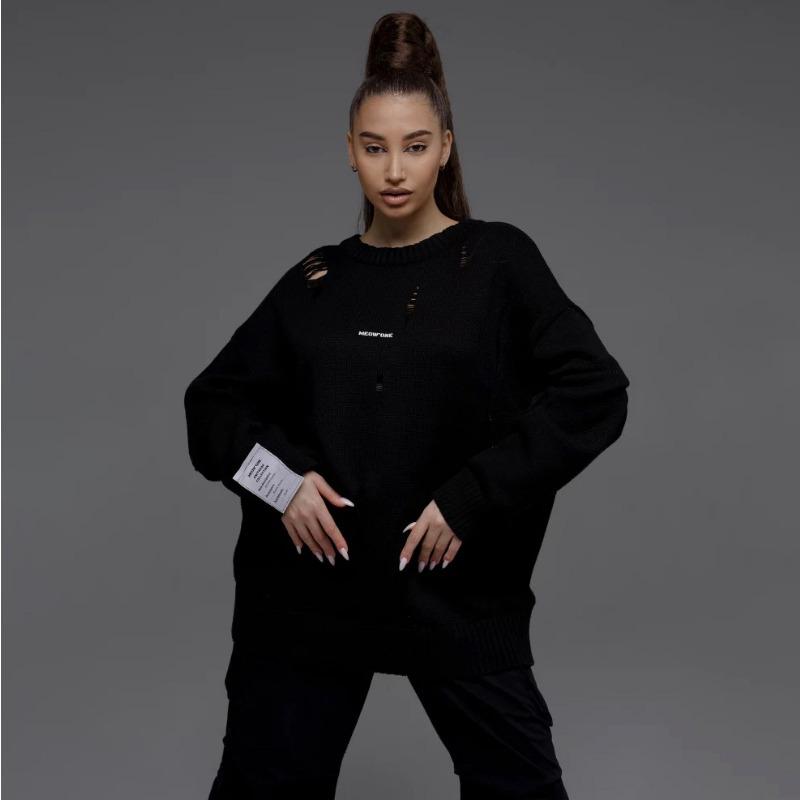 Dámský roztrhaný svetr s kulatým výstřihem