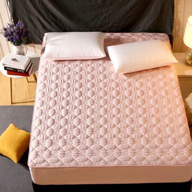 Soft Sanding Quilted Mattress Cover Double King Size Customized  Anti-mite Pad Protector Cover Not Including Pillowcase