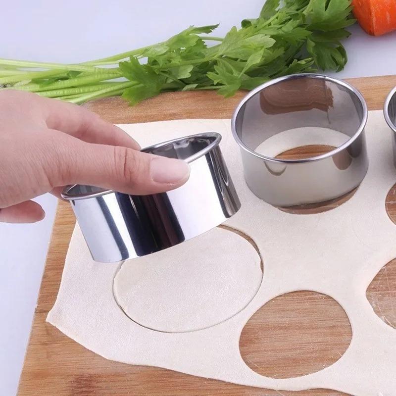 5PCS Round Stainless Steel Biscuit Mold Dumpling Skin Cutting Mold DIY Biscuit Pastry Cake Baking Tools Kitchen Baking Gadget