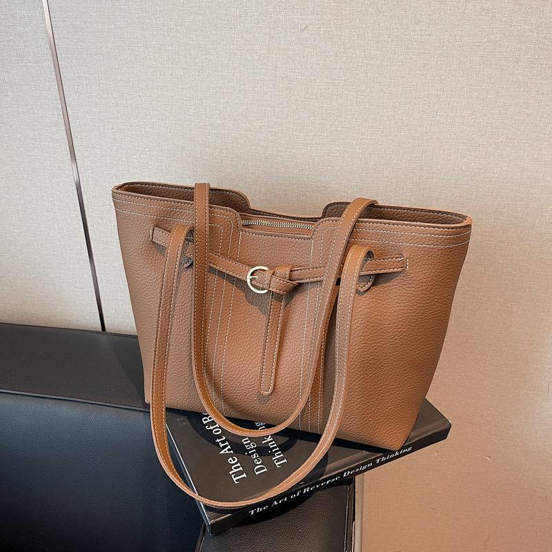 Retro Large-capacity Bag Women's Bag New Simple and Versatile Tote Bag Large-capacity Shoulder Commuter Bag