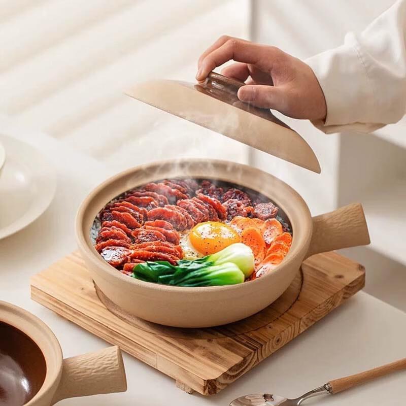 Old-Style Coarse Pottery Clay Pot