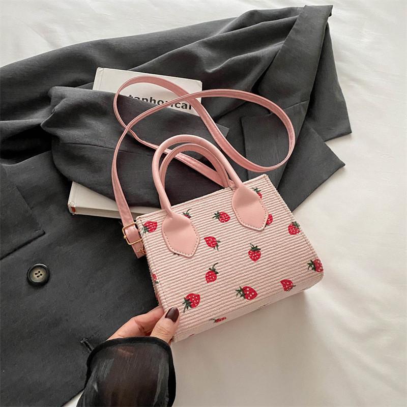 Stylish Vintage Casual Summer Crossbody Bag For Women With Chic Design And Luxurious Pu Material
