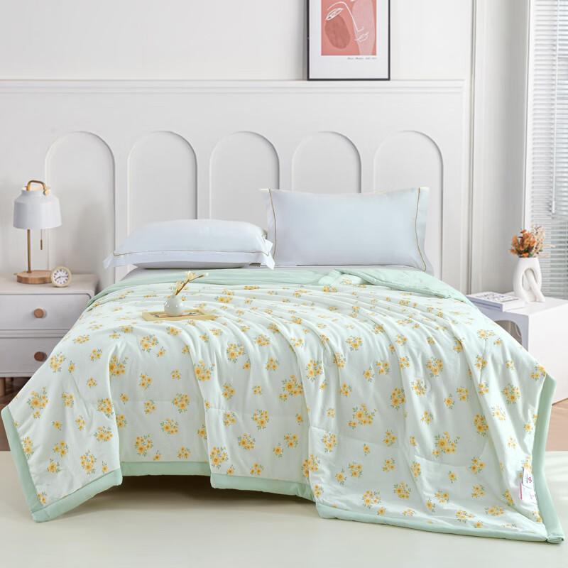 

Grace Lightweight Summer Quilt