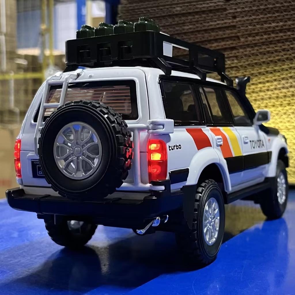ALW1 1:24 Toyota Land Cruiser LC80 FJ LC250 Tacoma Tundra Off Road SUV Alloy Metal Diecast Model Car Simulation Children Collectibles