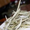2020 Frühling Roher Puerh-Tee Pekoe Silver Needle Moonlight Beauty Sheng Puer Teekuchen 357g