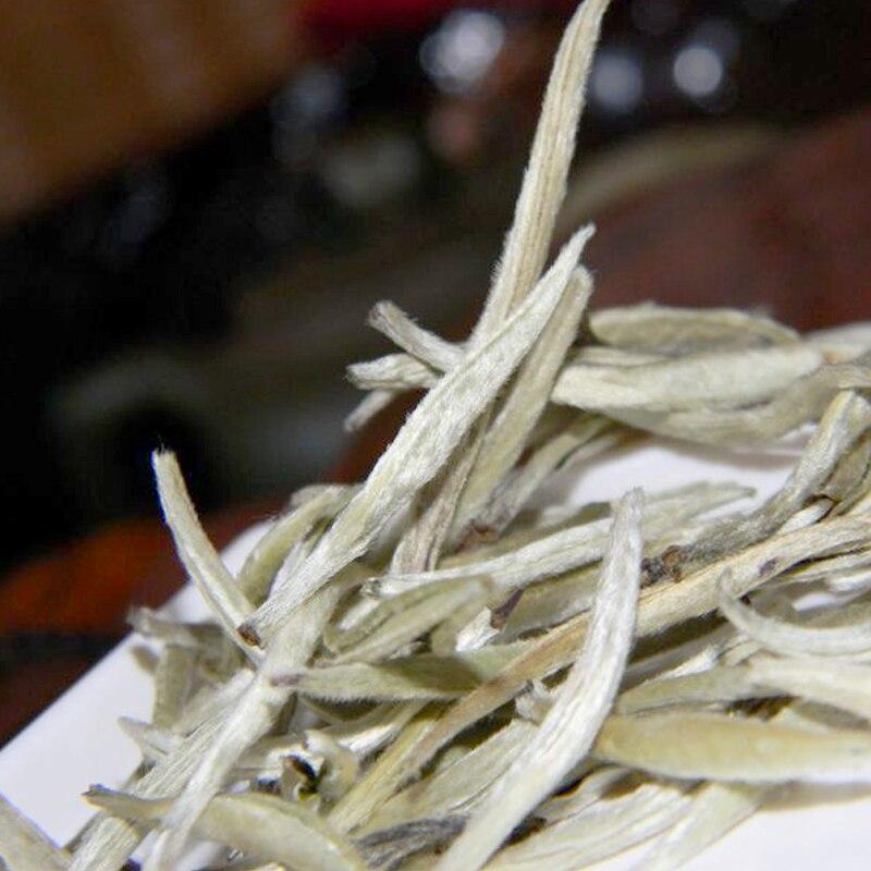2020 Frühling Roher Puerh-Tee Pekoe Silver Needle Moonlight Beauty Sheng Puer Teekuchen 357g