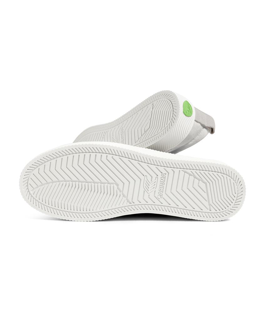 Cariuma Oka Low Suede