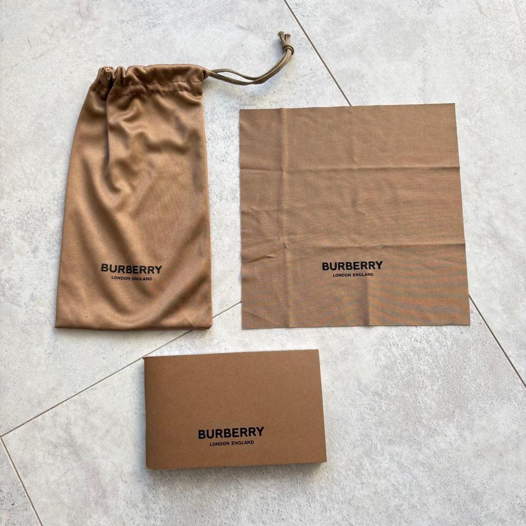 Used Good condition BURBERRY Sunglasses complete with accessories and box included