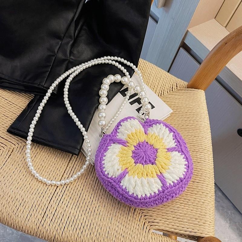 

Очаровательная вязаная вручную сумка-цветок для детей из мягкой шерсти с ручкой-цепочкой из жемчуга фиолетовый