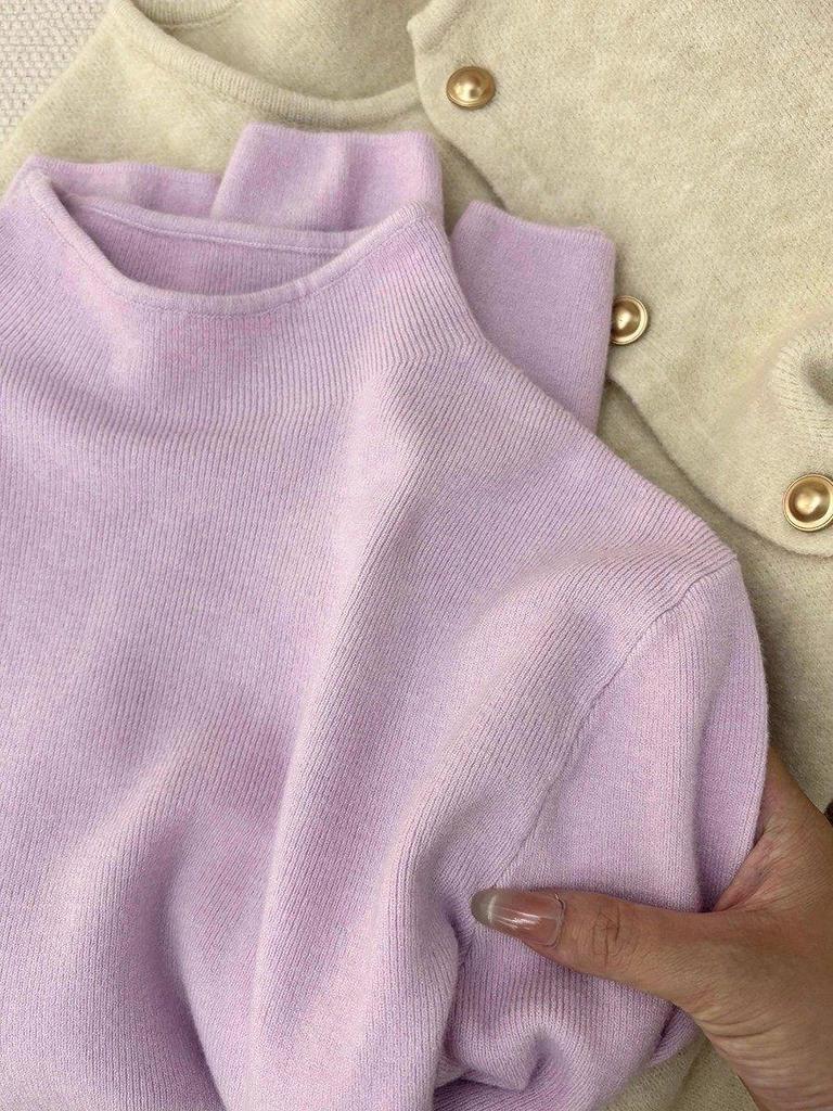 Women's Green Half-High Collar Fufu Knit Sweater: Thickened Long-Sleeve Base Layer for Autumn and Winter 2026.