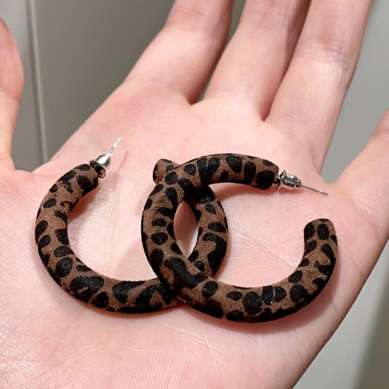 Natural tiger's eye stone series stud earrings for women Maillard exquisite retro earrings niche light luxury high-end temperament earrings