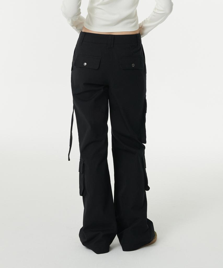 MUSINSA STANDARD WOMAN Women'S Semi-Bootcut Utility Cargo Pants [Black]