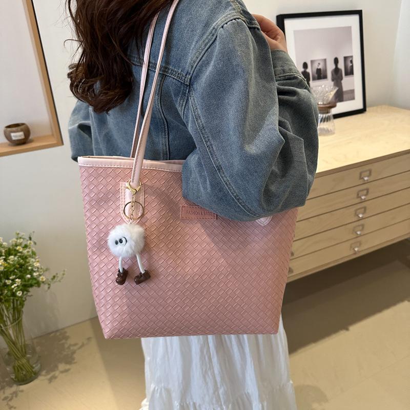 Fashionable High Quality Small Plaid Large Capacity Tote Bag for Women New Commuting Women's Bag One Shoulder Underarm Bag