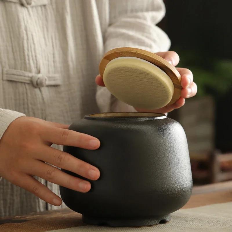 Retro Black Ceramic Tea Pot Sealed Pu'er Tea Container Household Storage Jar Traditional Chinese Tea Set Decor