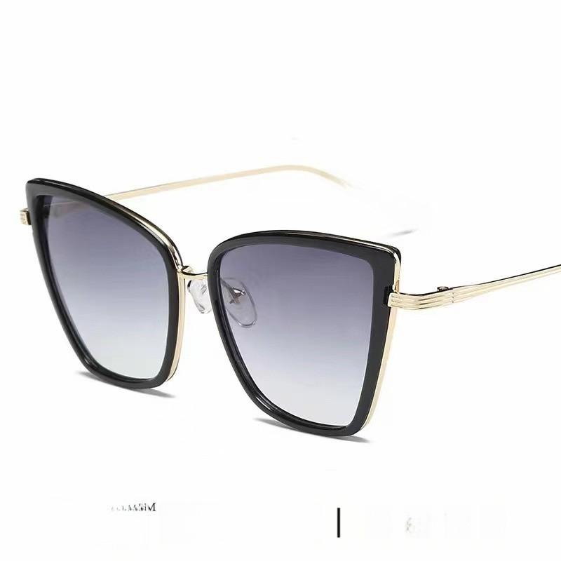 Trendy Reflective Cat Eye Sunglasses With Polycarbonate Lenses For Urban Outings BlackGrayGradient