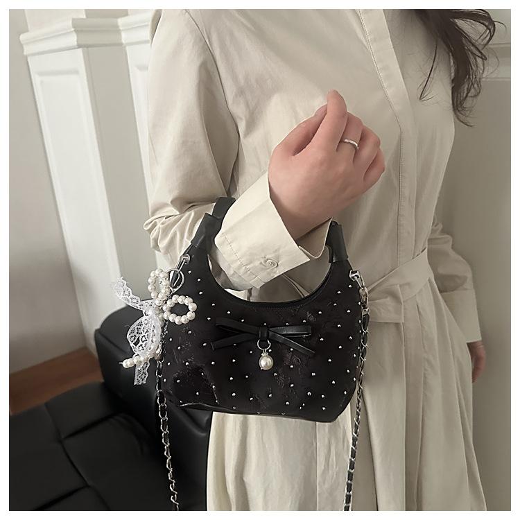 1Pc Korean Niche Pleated Hand Carry Crescent Bag Women's New Fashion Versatile Messenger Bag Summer Versatile Commuter Bag