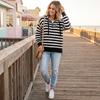 Maglione da donna vintage a righe con cappuccio e mezza zip