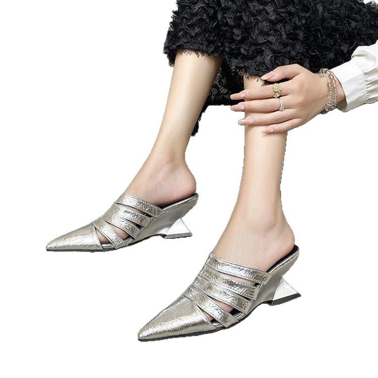 Fashion retro versatile thick middle heel fashion bag head half slippers women's autumn wear pointed soft bottom one pedal sandals