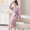 Damen Plus Size Flanell-Bademantel: Warmer, dicker Korallenfleece für Herbst/Winter, geeignet für den Außenbereich