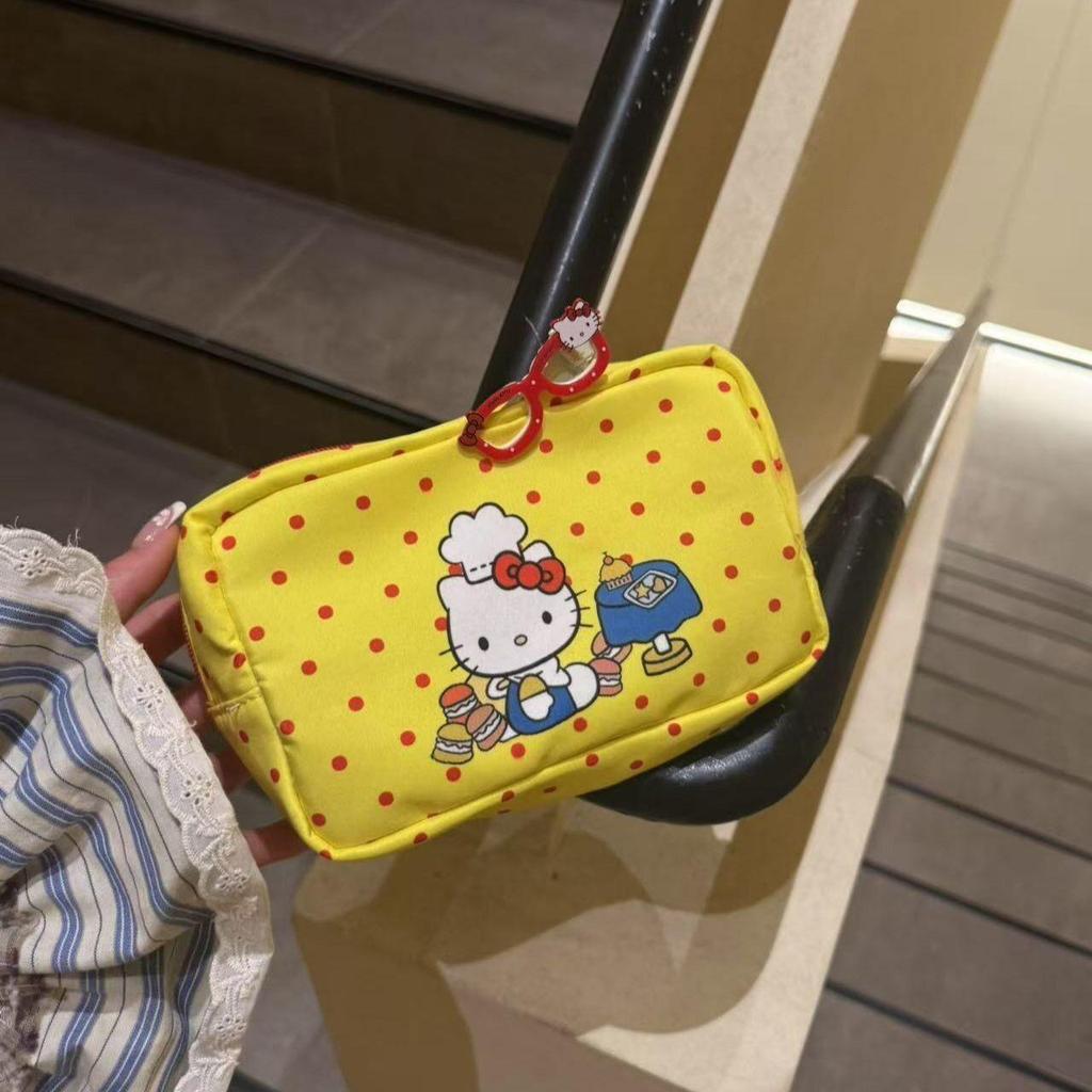 Hello Kitty Large Capacity Canvas Makeup Clutch for Women