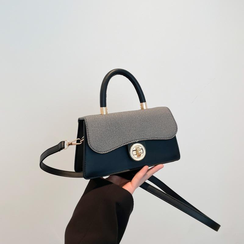

Temperament simple fashion lock contrasting color commuter lady crossbody portable shoulder small square bag чёрный
