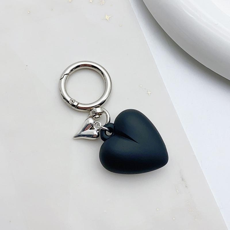 Stylish Love Heart Keychain Eye Catching Key Chain Bag Charm Decorations Fashionable Metal Pendant for Backpacks