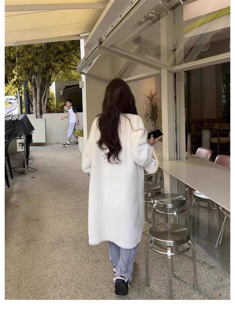 2025 Women's Thickened Faux Shearling Coat with Mink Fur Stand Collar