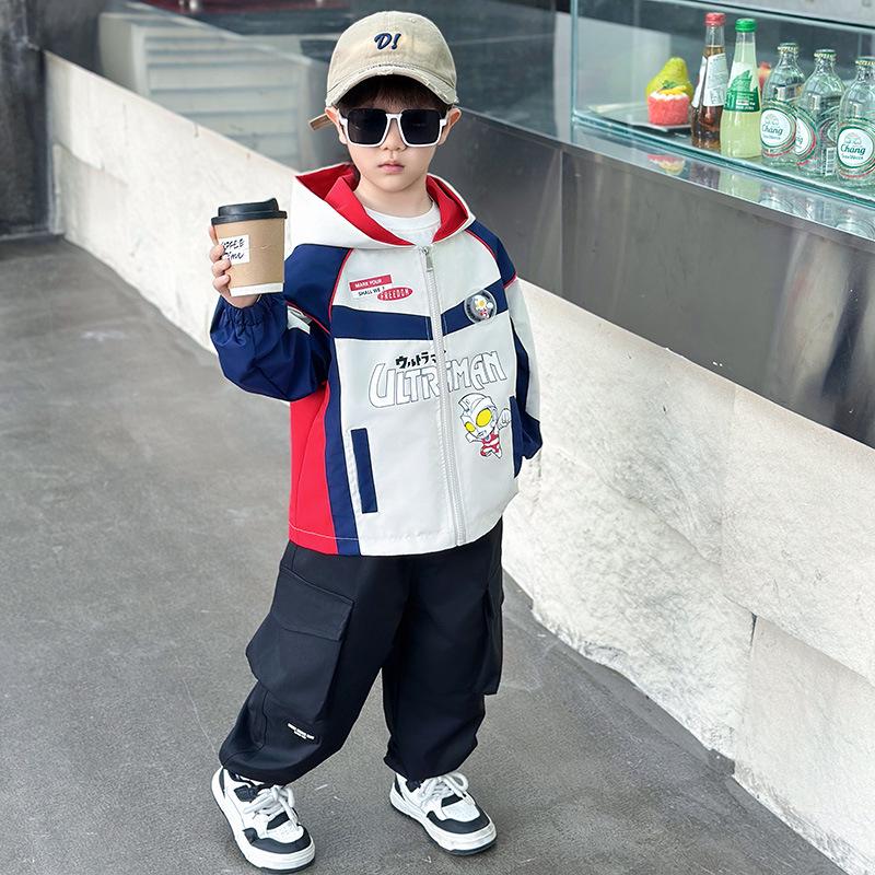 

Boys 2025 Ultraman Hooded Spring & Autumn Jacket – Stylish Kids Outerwear 100cm бежевый