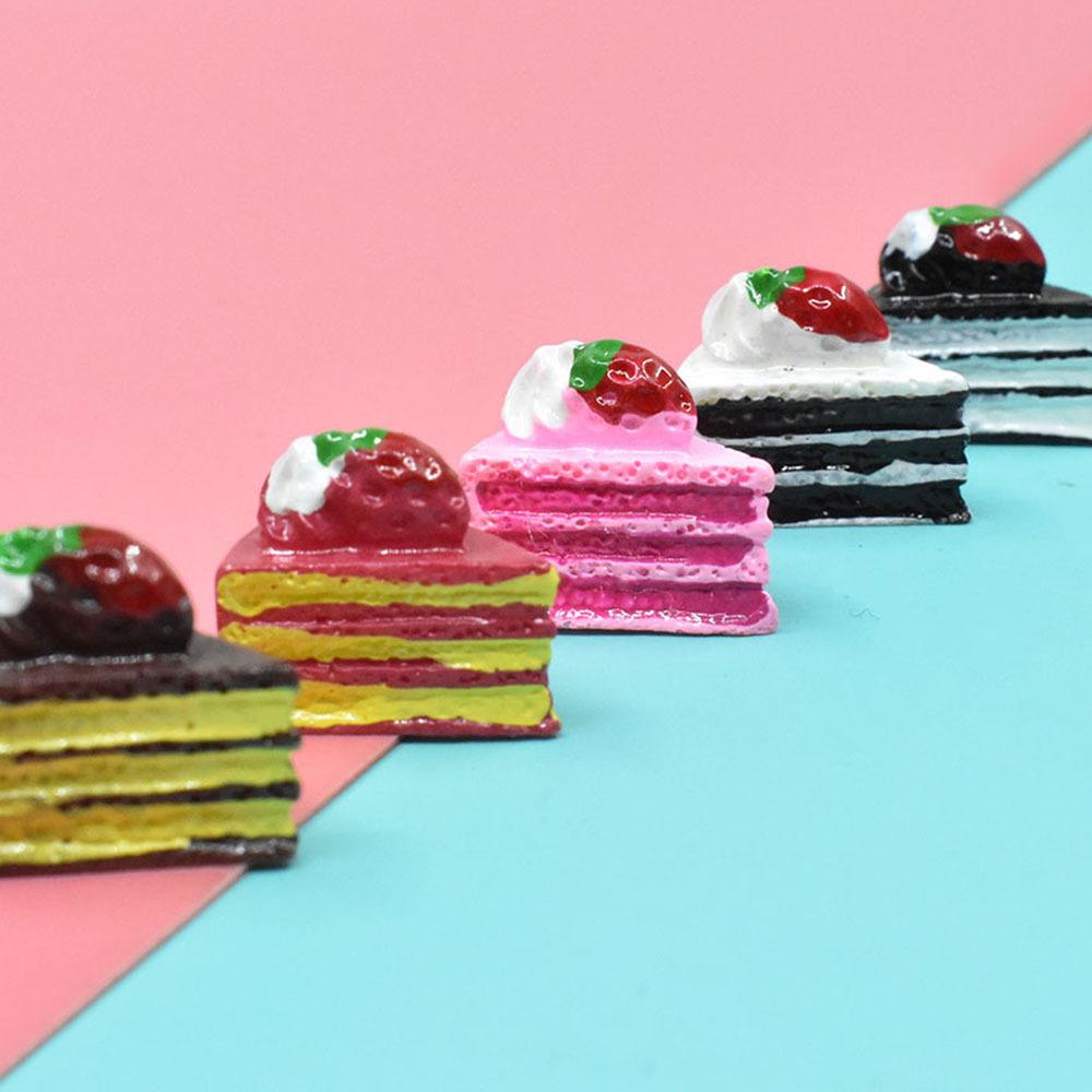 10PCS Dollhouse Miniature Resin Triangle Cakes Doll Simulation Mini Bakery Bread DIY Kitchen Accessories