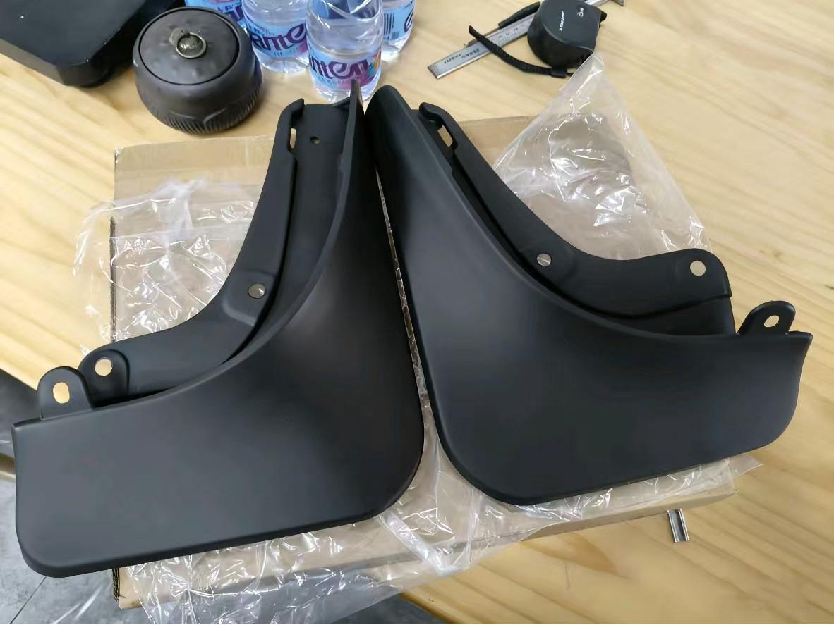 

Tesla Model 3/Y Mudguards: Punch-Free Front and Rear Wheel Sand and Mud Protection Accessories.